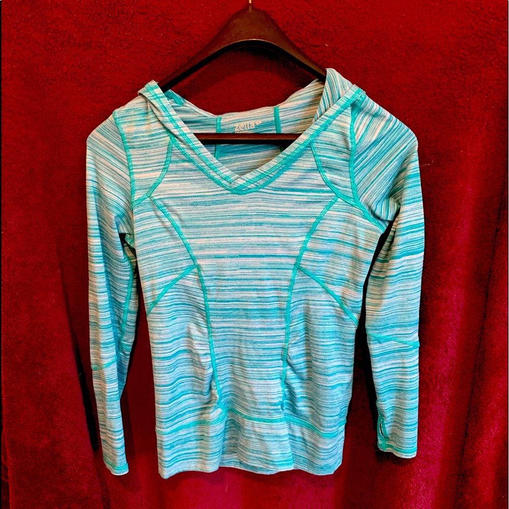 Zella long sleeved blue live-in workout hoodie